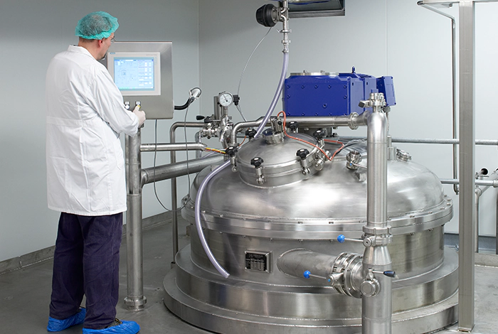Vollautomatische Produktion bei der Nölken Hygiene Products GmbH.