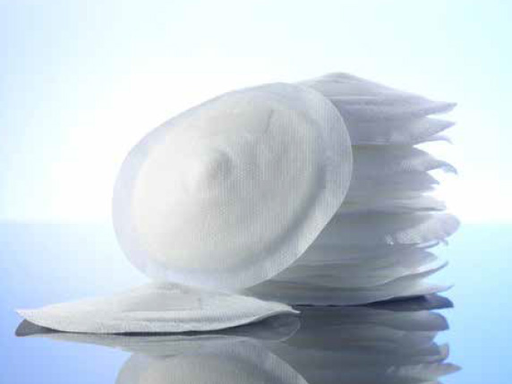 Sicherer Schutz für die empfindliche Brust: Stilleinlagen von Nölken.